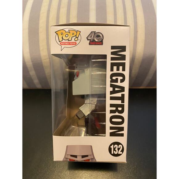 Funko Pop Retro Toys: Transformers - Megatron - Picture 2 of 6